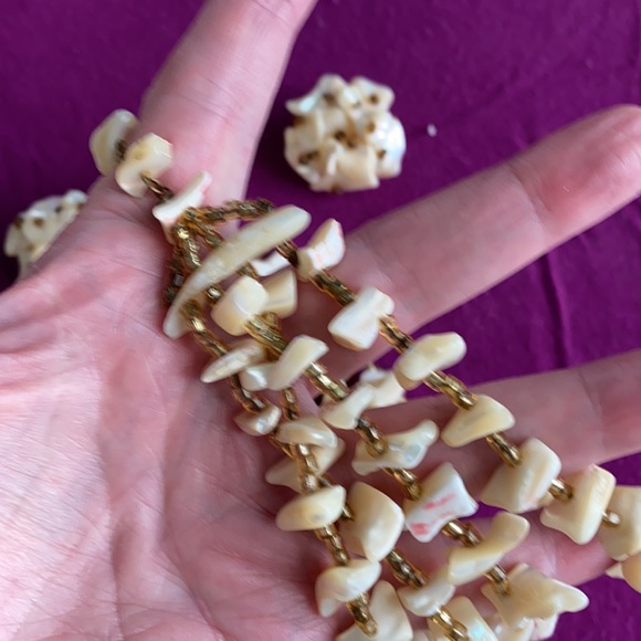 MOP torsade necklace, clip earrings, bracelet - Picture 5 of 8